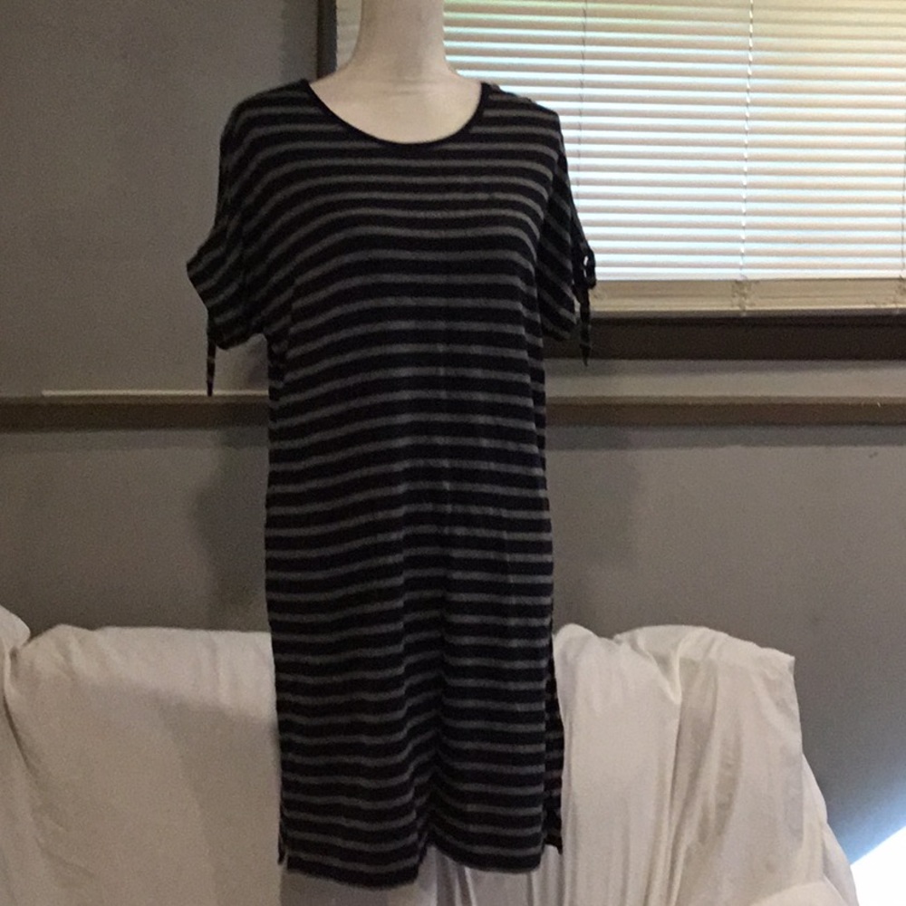 H1) Women’s Brand New Elaine Rose Dress with tag.